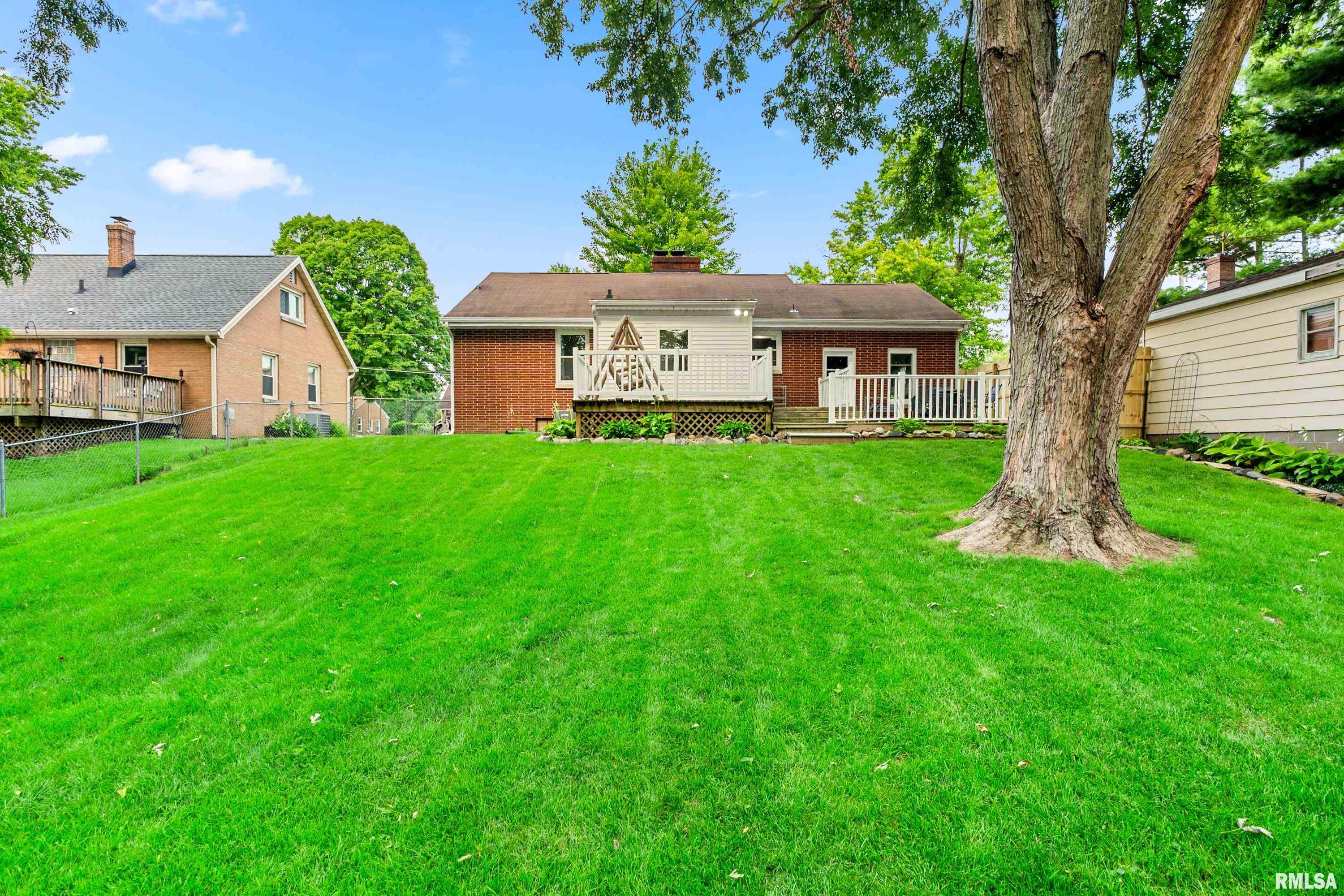 502 Spring Street Washington, IL 61571 - Photo 35 of 37 Gallery Image 35