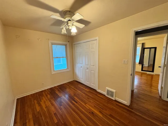 $179,999 | 804 South Lombardy Drive, South Bend, IN 46619