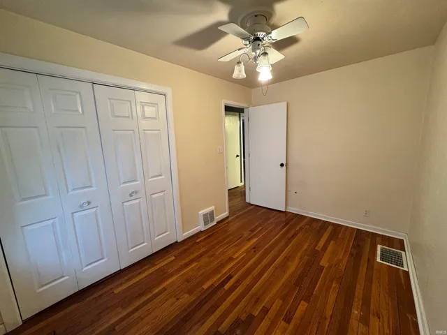 $179,999 | 804 South Lombardy Drive, South Bend, IN 46619