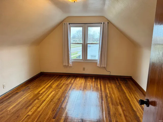 $179,999 | 804 South Lombardy Drive, South Bend, IN 46619