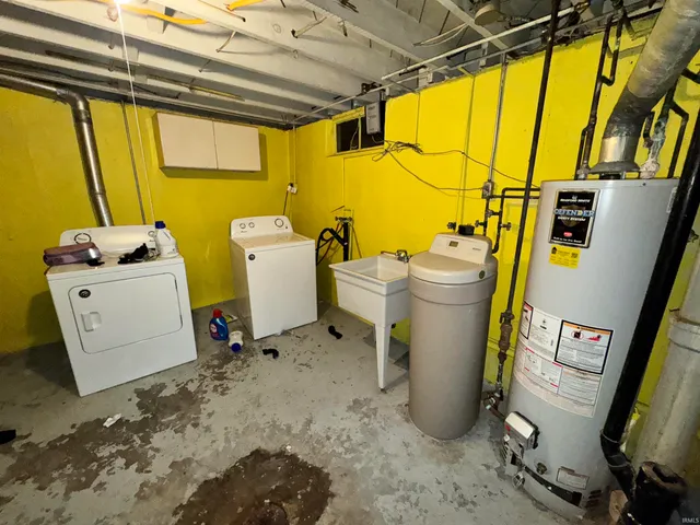 $179,999 | 804 South Lombardy Drive, South Bend, IN 46619