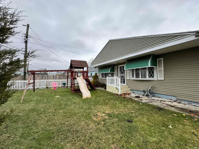 $179,999 | 804 South Lombardy Drive, South Bend, IN 46619