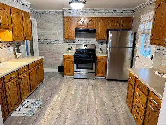 $179,999 | 804 South Lombardy Drive, South Bend, IN 46619