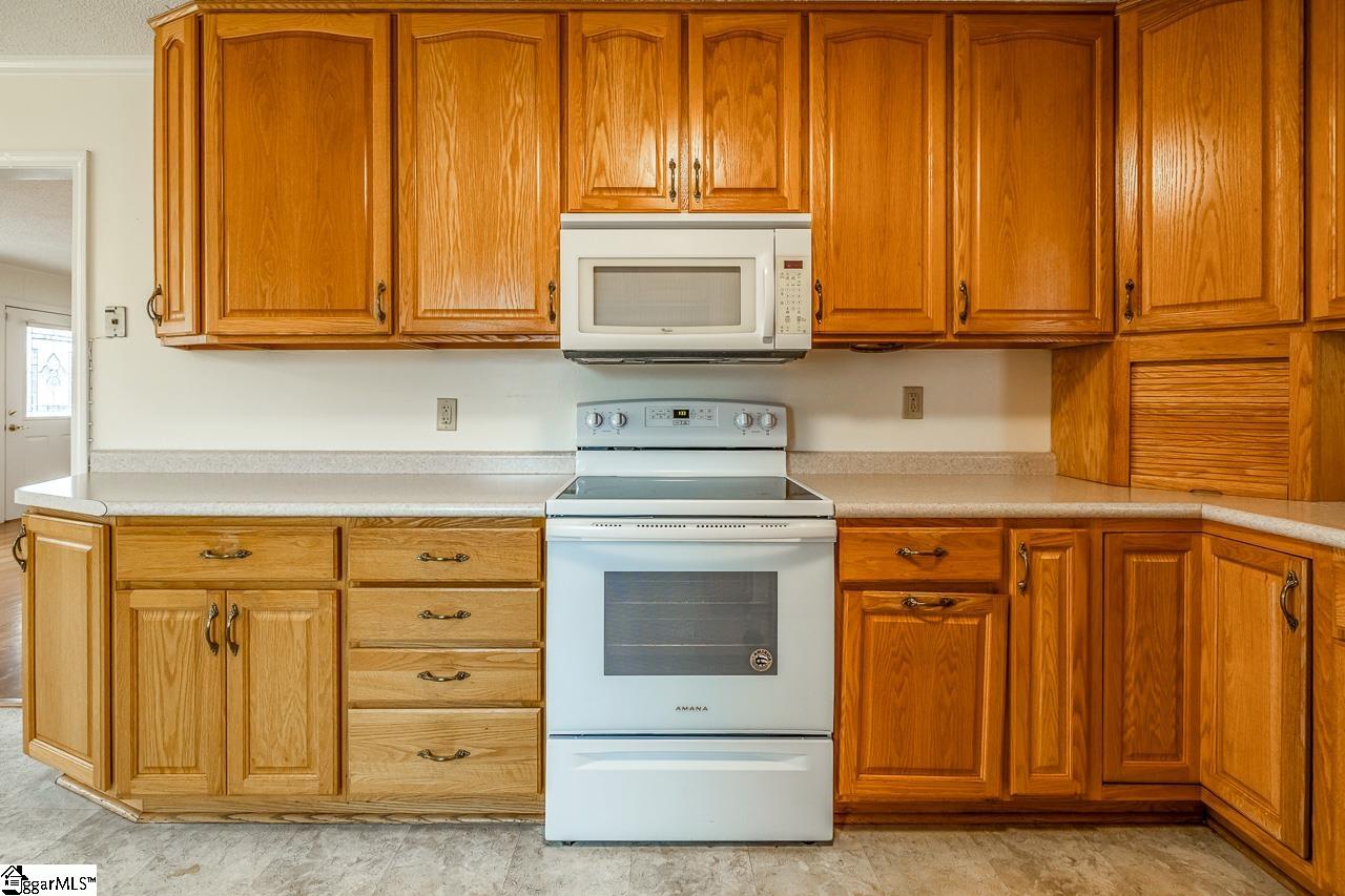 104 State Rd S-42-9771 Greer, SC 29651 - Photo 6 of 25