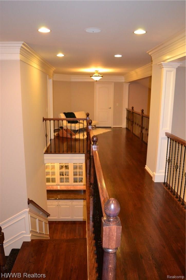 5590 Leeds Court Rochester, MI 48306 - Photo 50 of 73 Second Floor Landing