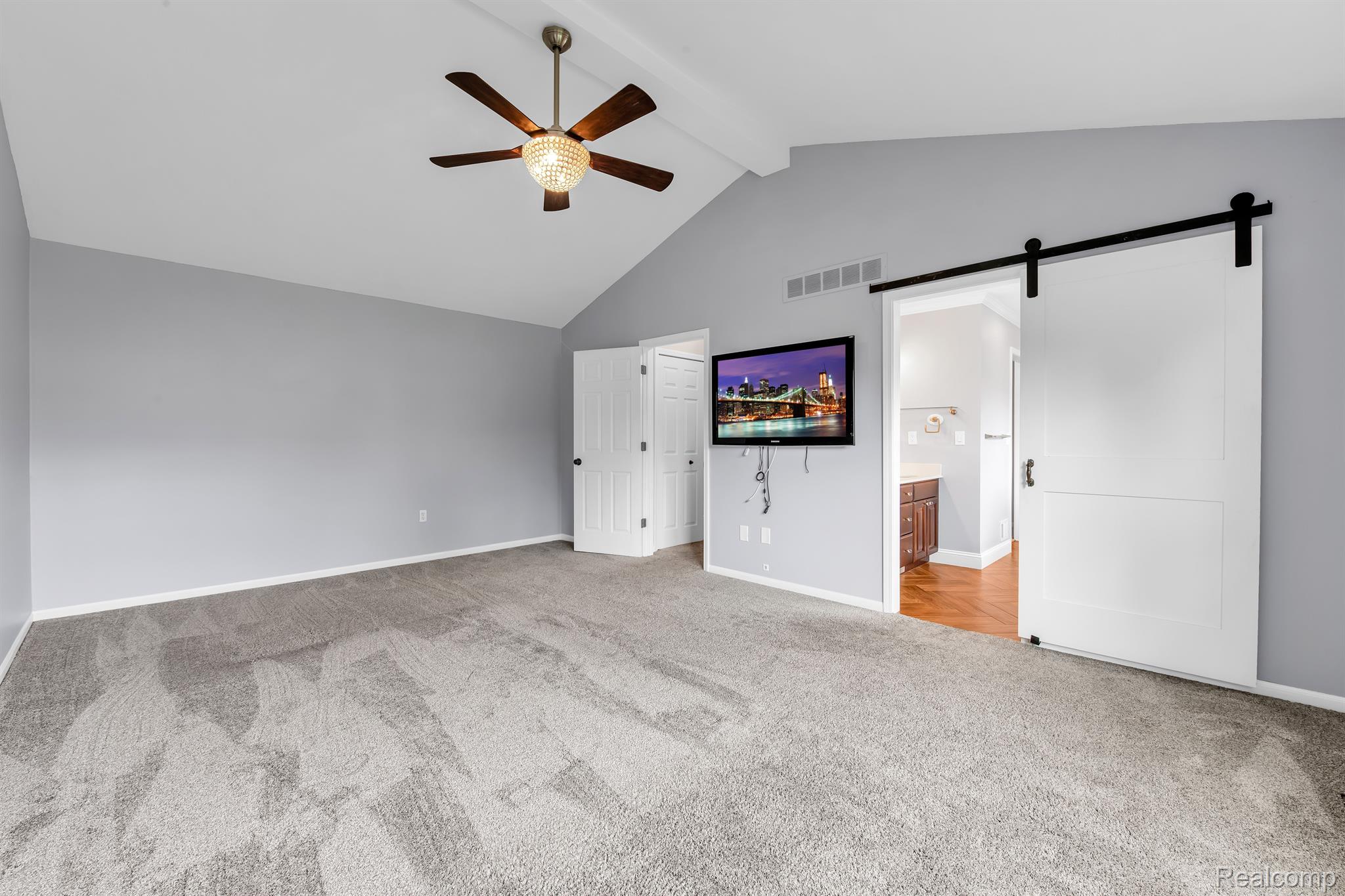 3878 Kossuth Road Lake Orion, MI 48360 - Photo 18 of 40 primary suite