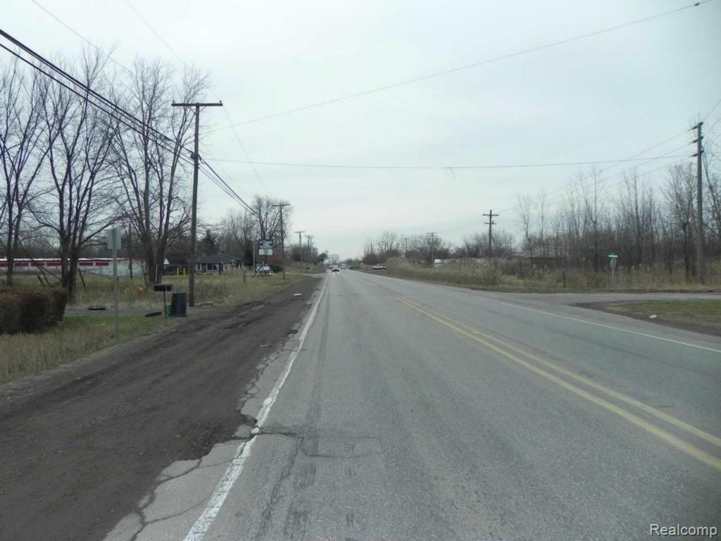 28428 Ecorse Road Romulus, MI 48174 - Photo 23 of 23 DSCN5280.jpg