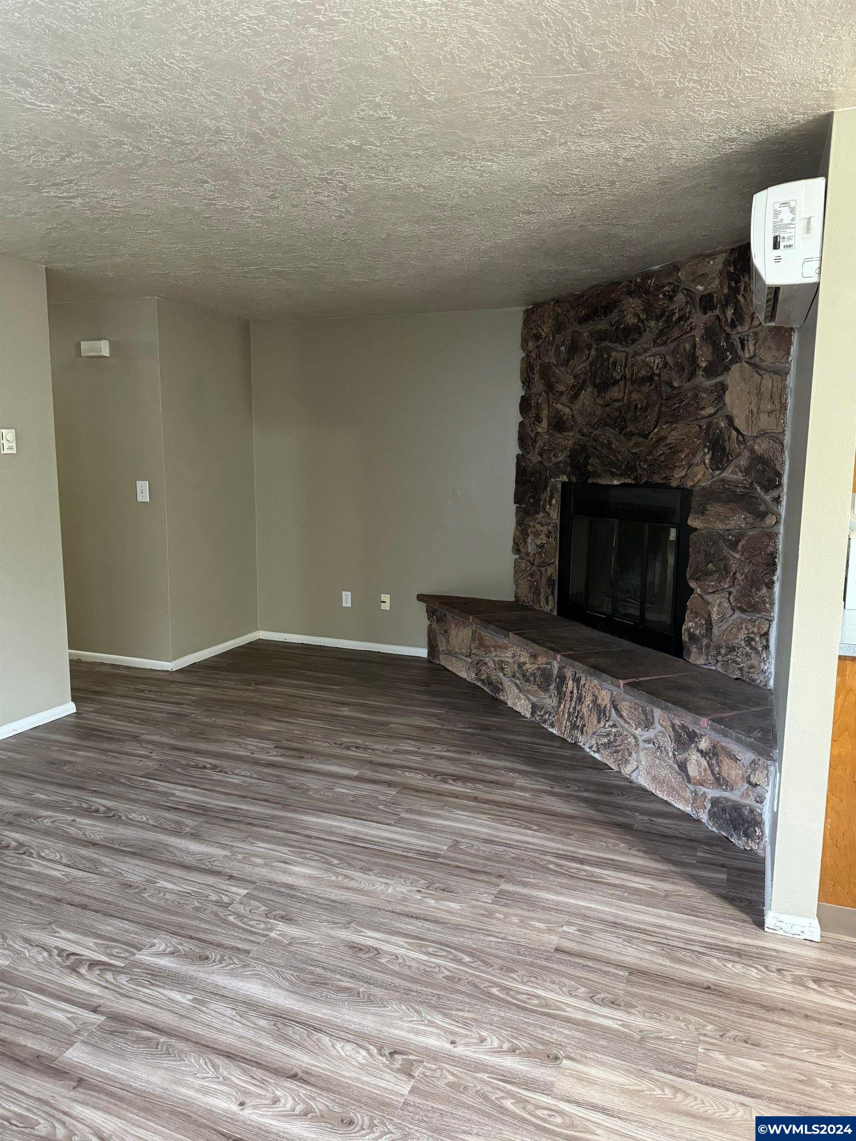 6090 Fircrest Street Southeast Salem, OR 97306 - Photo 13 of 45