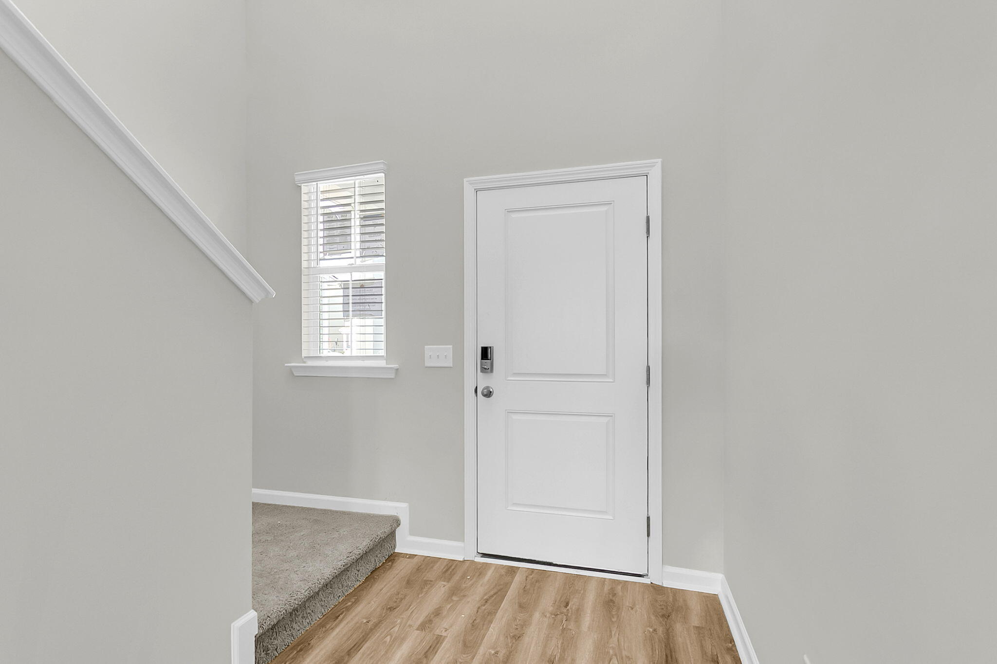 322 Clipper Court Summerville, SC 29486 - Photo 6 of 41 FOYER