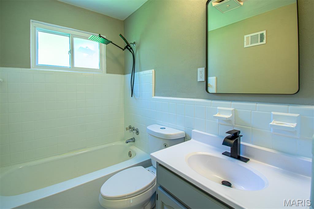 2087 Chambers Road St. Louis, MO 63136 - Photo 17 of 67