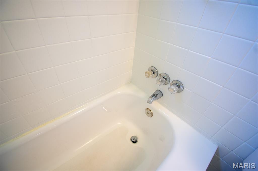2087 Chambers Road St. Louis, MO 63136 - Photo 19 of 67