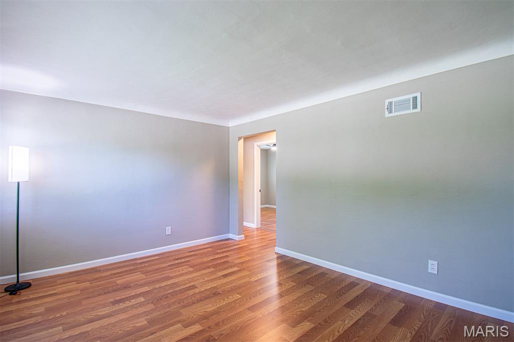 2087 Chambers Road St. Louis, MO 63136 - Photo 6 of 67