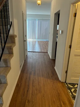 $2,100 | 1213 Cranbrook Drive, Schaumburg, IL 60193