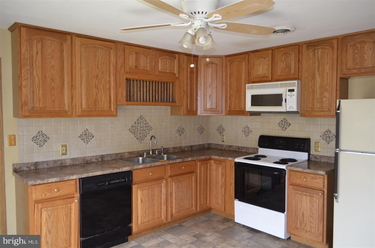 151 Grove Road New Park, PA 17352 - Photo 7 of 26 Gallery Image 7