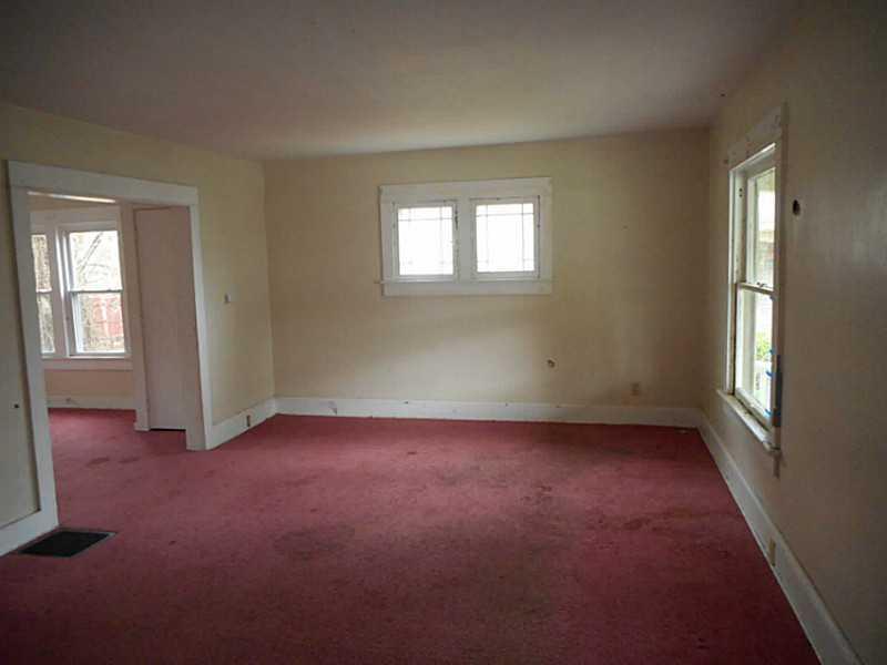 305 East Northern Avenue Springfield, OH 45503 - Photo 3 of 10