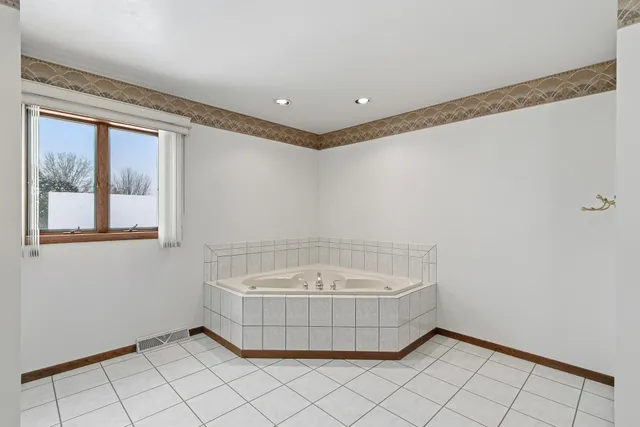 $1,399,000 | E12805 West Point Drive, Merrimac, WI 53561