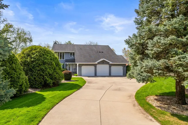 $1,399,000 | E12805 West Point Drive, Merrimac, WI 53561