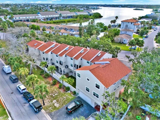 $4,485,000 | 812 East Gulf Boulevard, Indian Rocks Beach, FL 33785