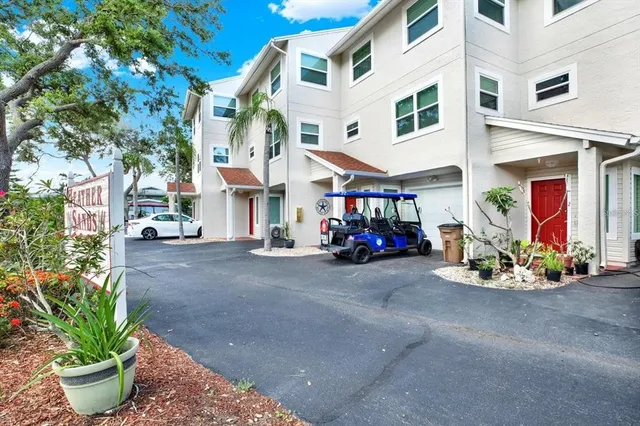 $4,485,000 | 812 East Gulf Boulevard, Indian Rocks Beach, FL 33785