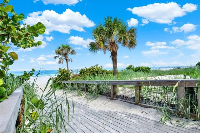 $4,485,000 | 812 East Gulf Boulevard, Indian Rocks Beach, FL 33785