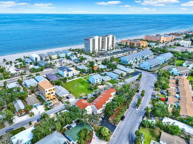 $4,485,000 | 812 East Gulf Boulevard, Indian Rocks Beach, FL 33785