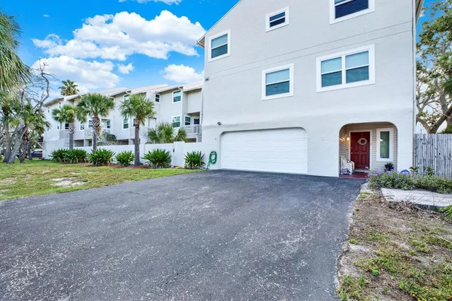$4,485,000 | 812 East Gulf Boulevard, Indian Rocks Beach, FL 33785
