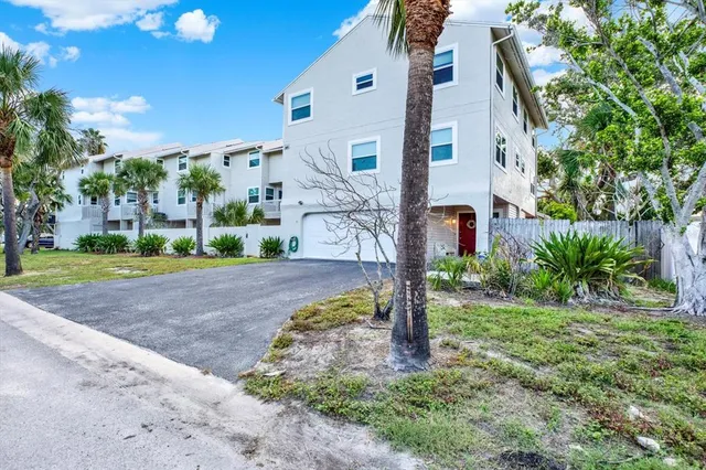 $4,485,000 | 812 East Gulf Boulevard, Indian Rocks Beach, FL 33785