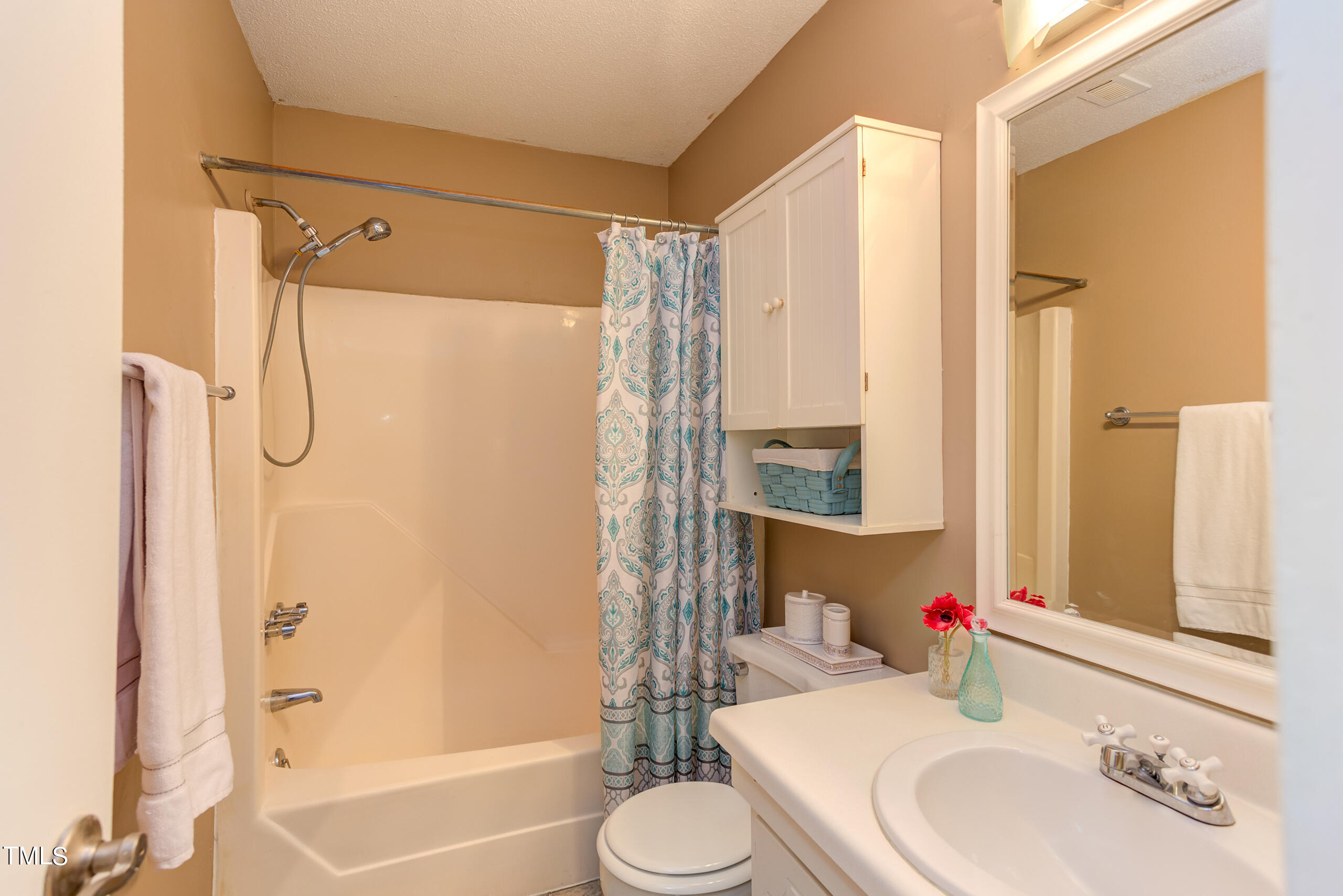 616 Pine Ridge Place Raleigh, NC 27609 - Photo 23 of 32 Full Bath 2'