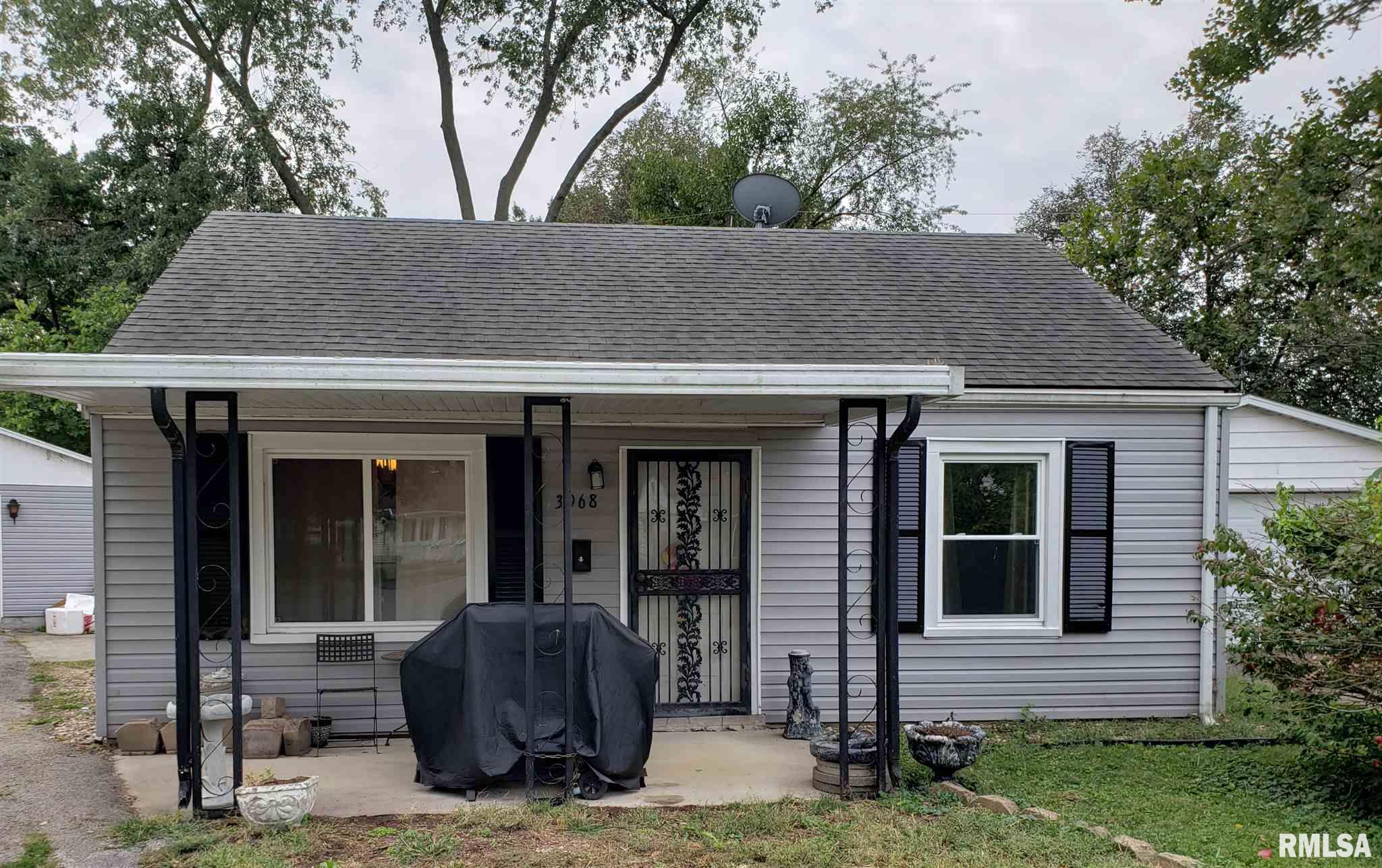 3068 Louise Lane Springfield, IL 62702 - Photo 1 of 16