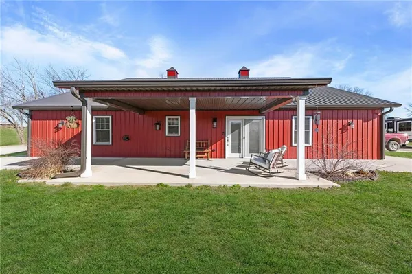 $639,000 | 27900 East Dye Store Road, Weston, MO 64098