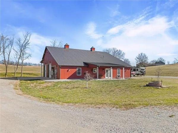$639,000 | 27900 East Dye Store Road, Weston, MO 64098