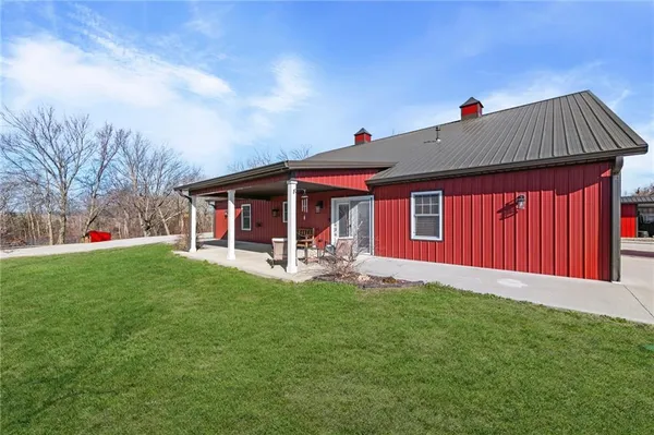 $639,000 | 27900 East Dye Store Road, Weston, MO 64098