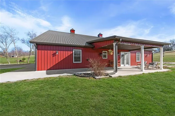 $639,000 | 27900 East Dye Store Road, Weston, MO 64098