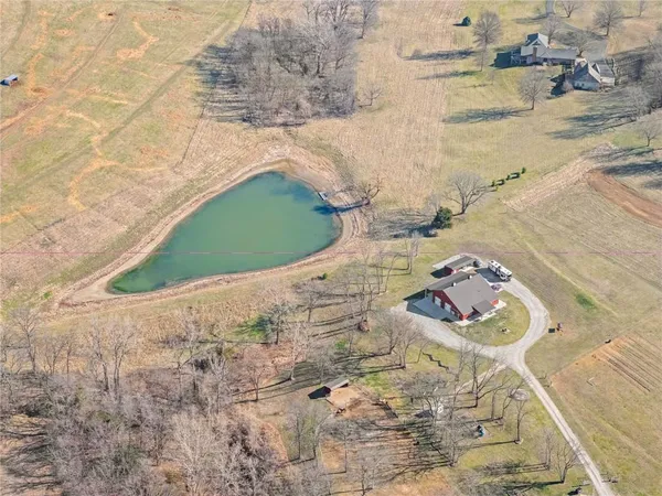 $639,000 | 27900 East Dye Store Road, Weston, MO 64098