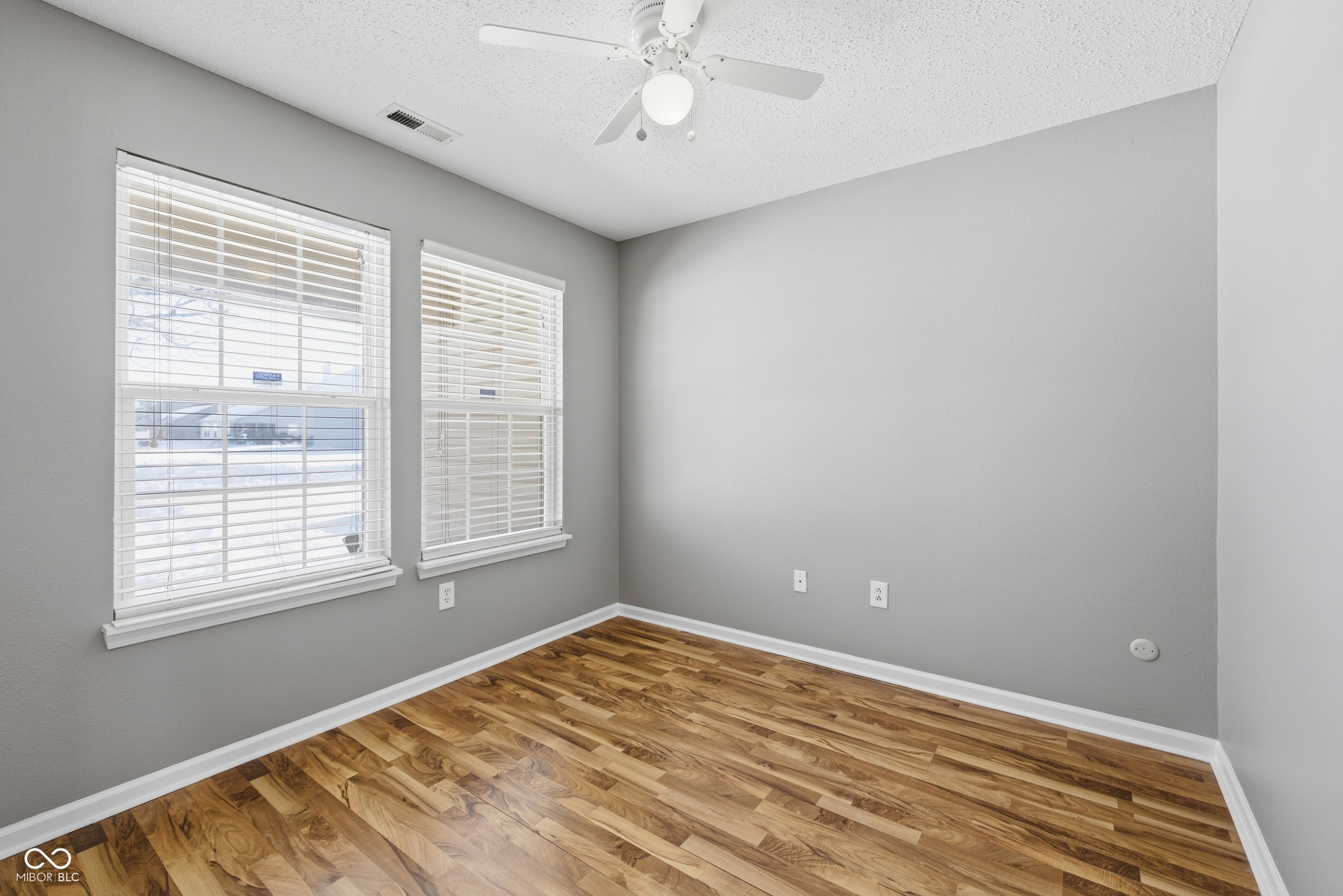 584 Springtree Lane Avon, IN 46123 - Photo 5 of 39