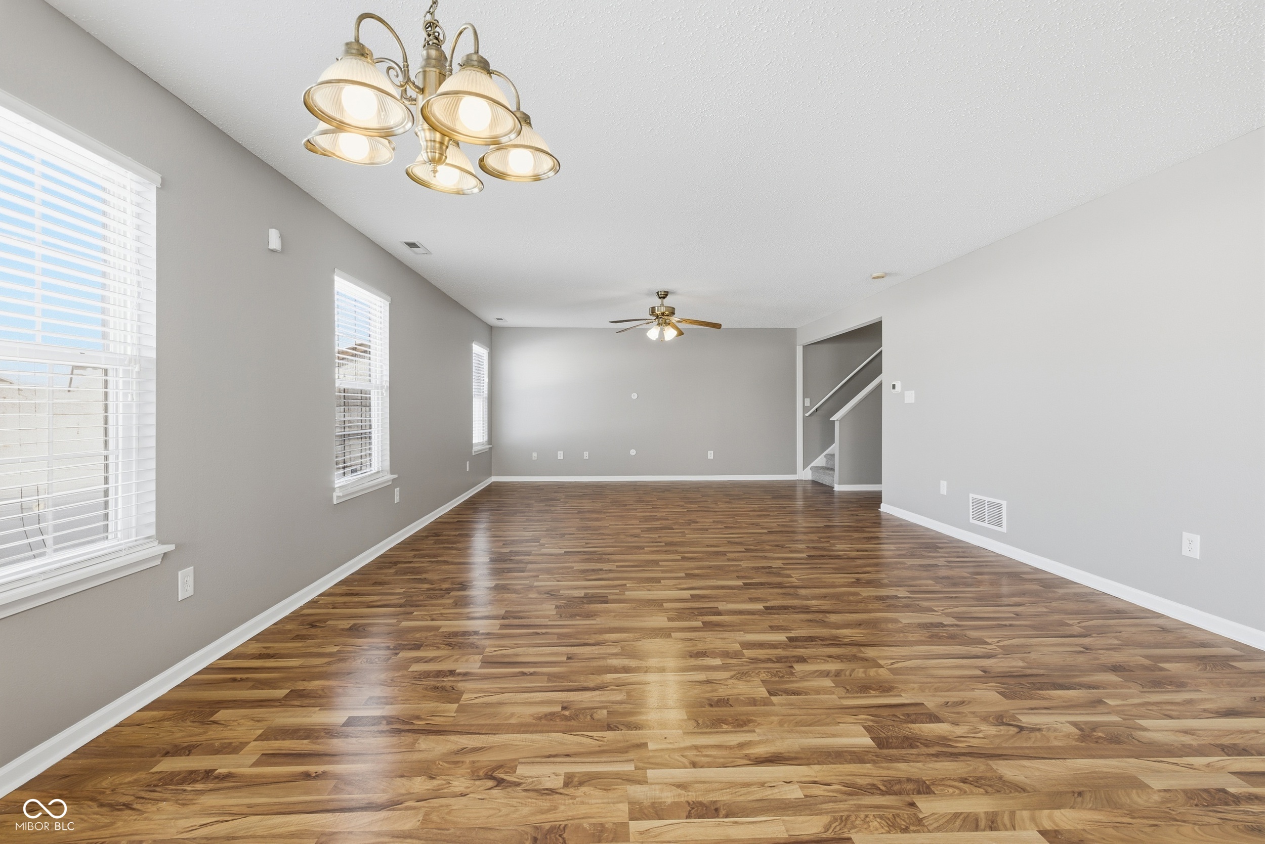 584 Springtree Lane Avon, IN 46123 - Photo 9 of 39