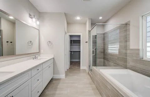 $355,000 | 5522 Rosslyn Road, Houston, TX 77091