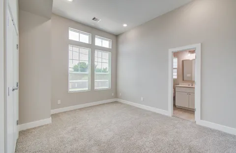 $355,000 | 5522 Rosslyn Road, Houston, TX 77091