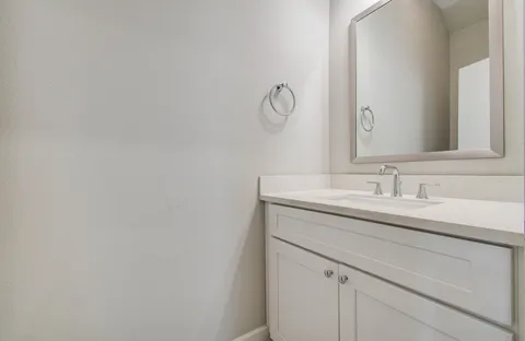 $355,000 | 5522 Rosslyn Road, Houston, TX 77091