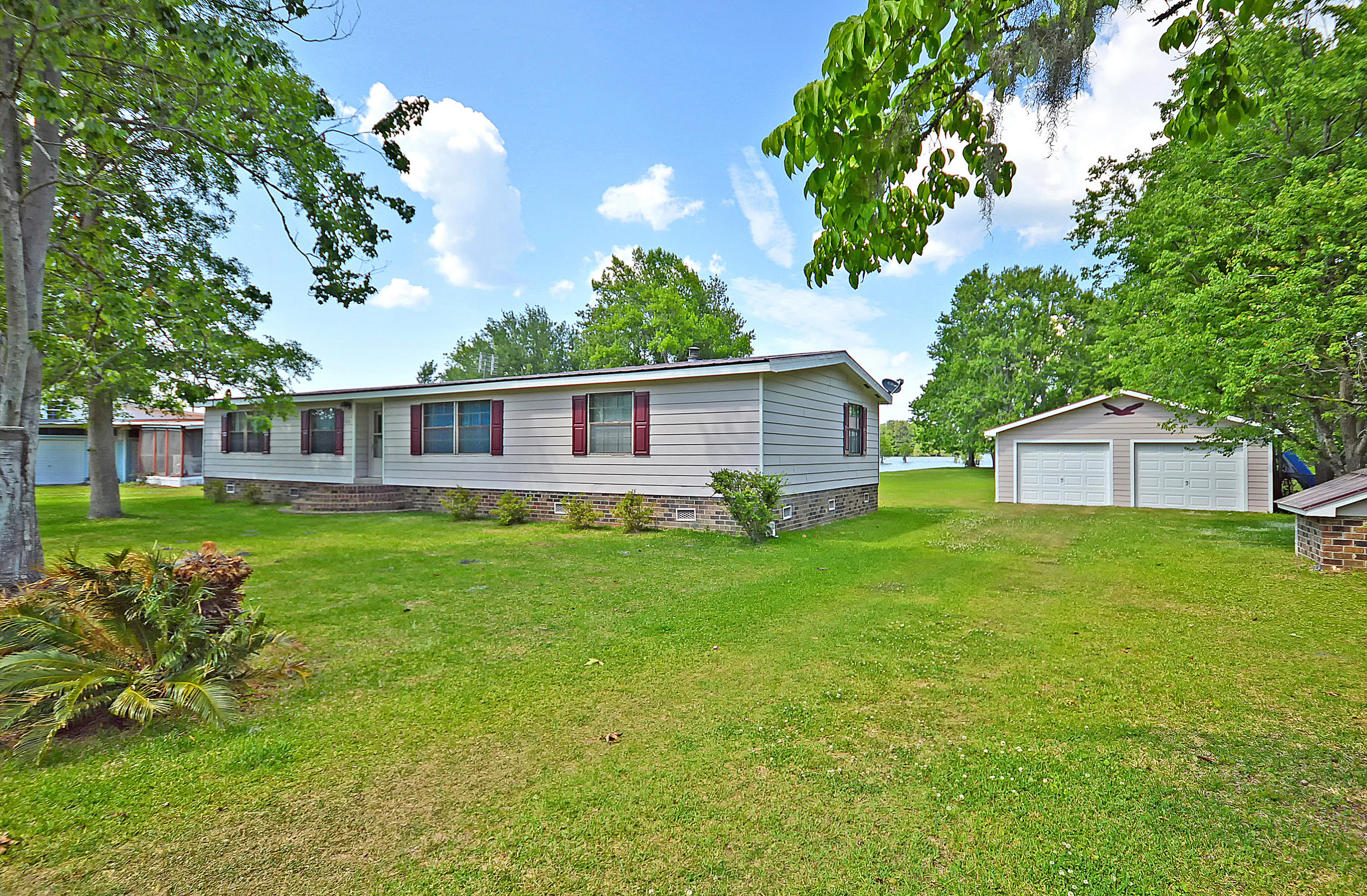 1210 Longpoint Road Cross, SC 29436 - Photo 4 of 33 1210 Longpoint Road Cross SC 29436