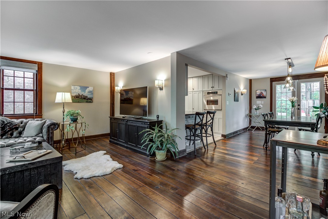 1794 Fulton Road Cleveland, OH 44113 - Photo 4 of 31 Gallery Image 4