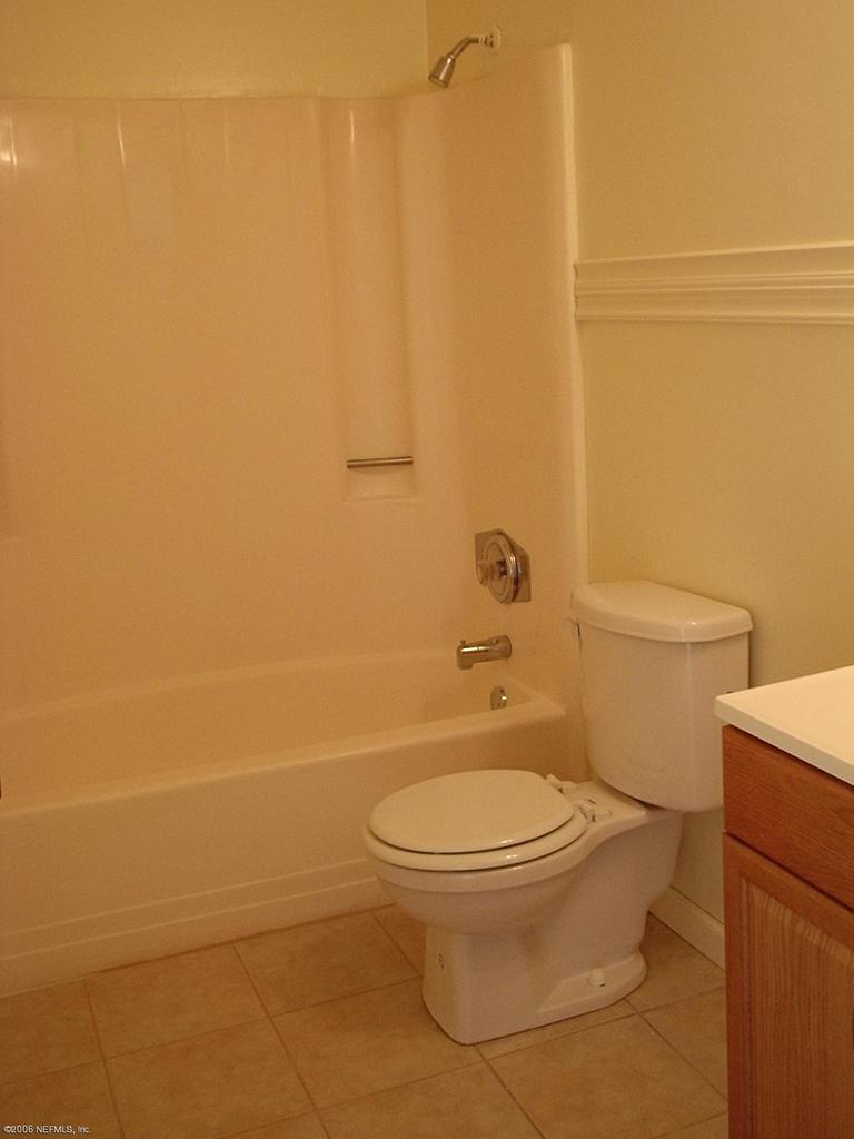 2527 Fernside Road Jacksonville, FL 32246 - Photo 8 of 15 common bath
