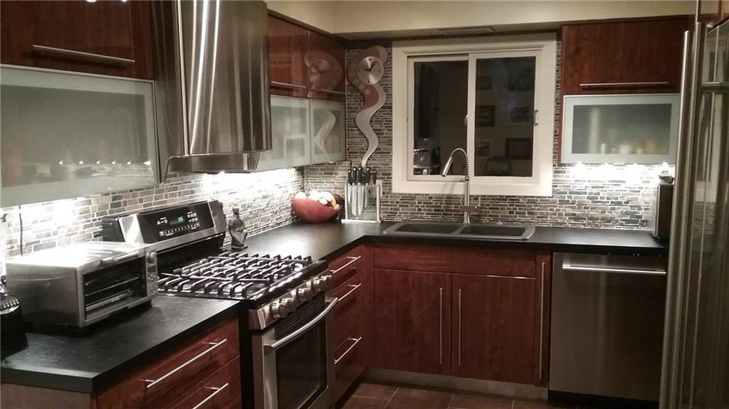 2415 Marbury Road Pittsburgh, PA 15221 - Photo 4 of 18 Kitchen (never really used)