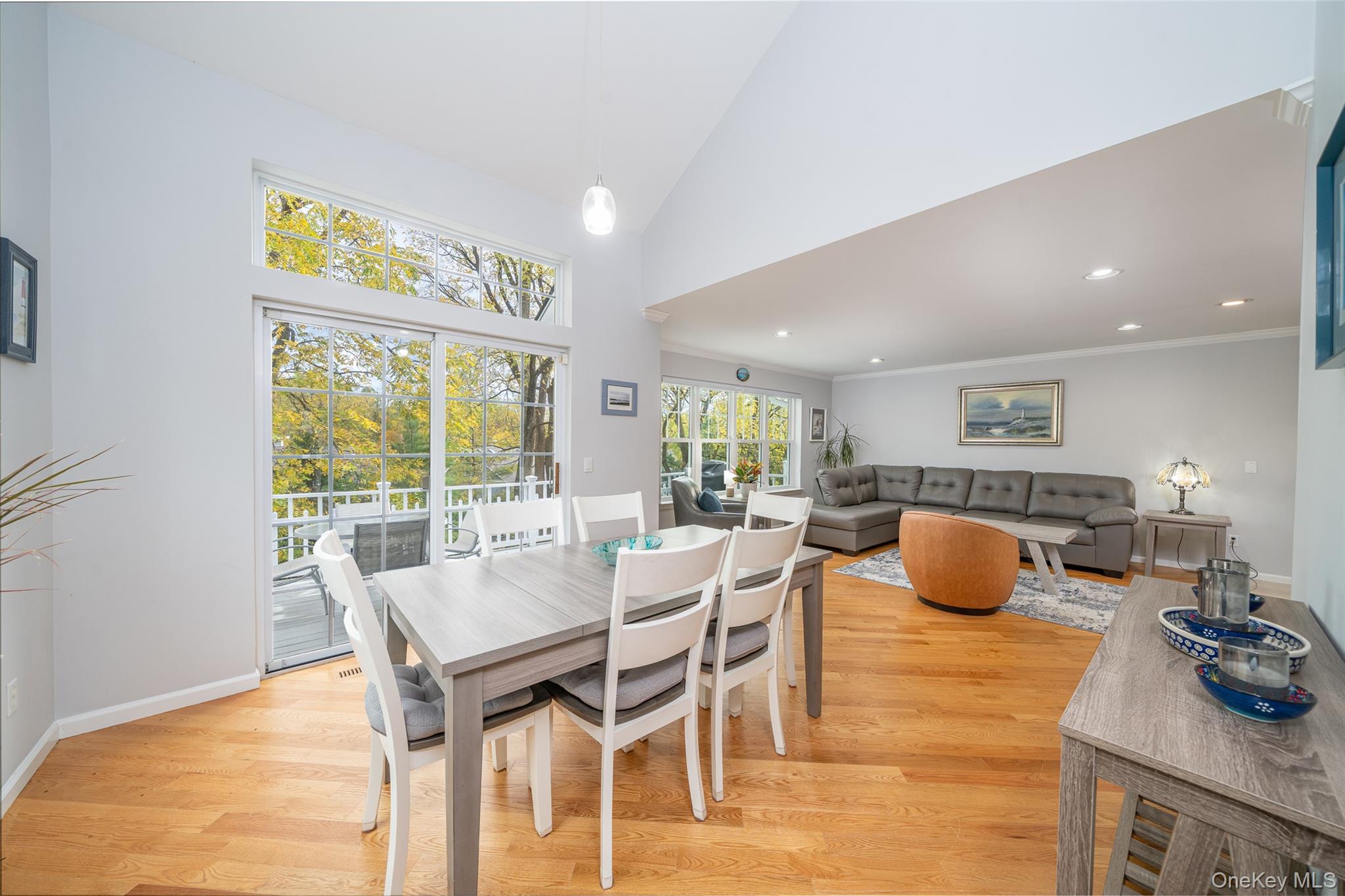 9 High Ridge Road Ossining, NY 10562 - Photo 13 of 50 a dining room with furniture and wooden floor