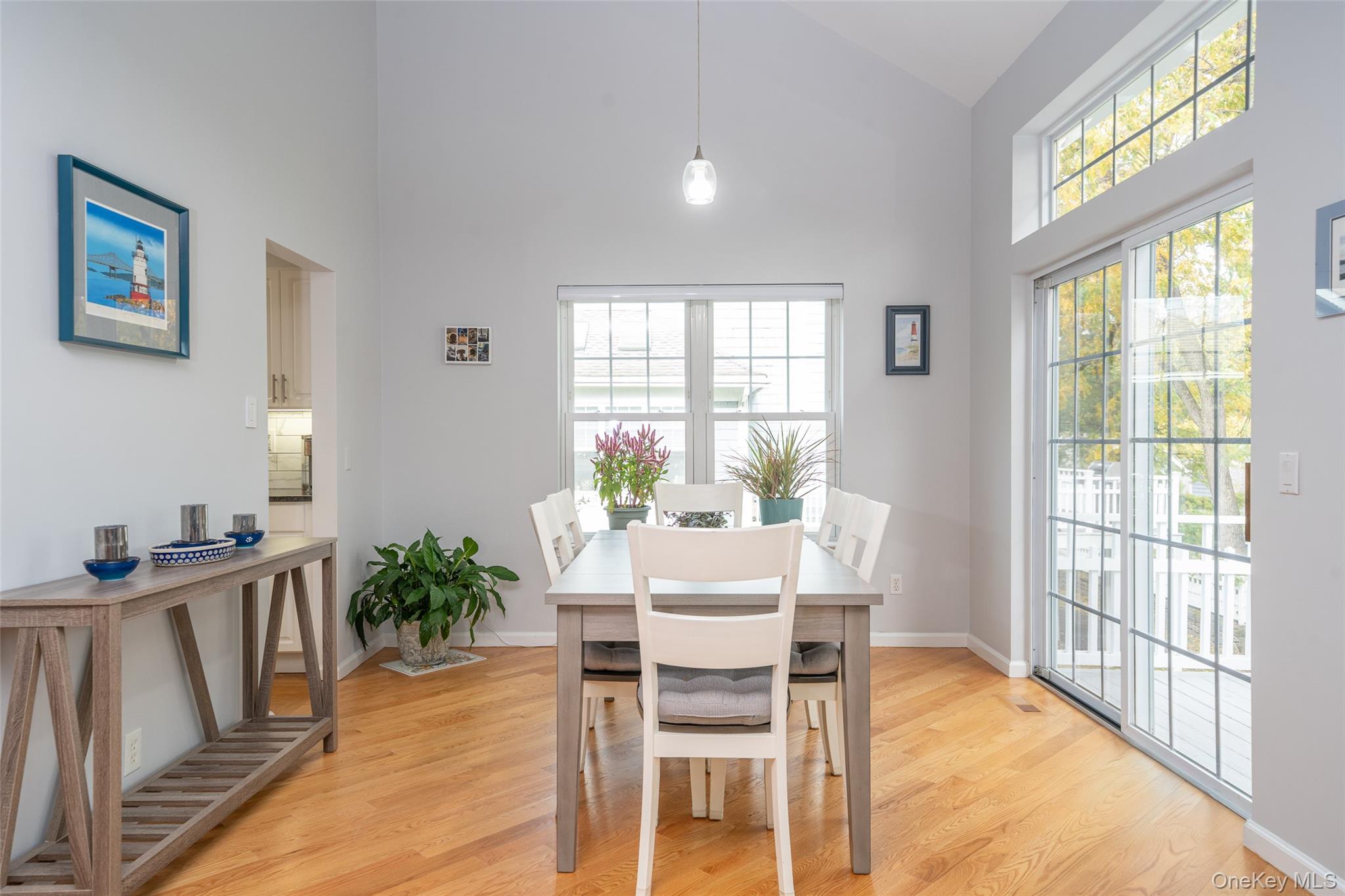 9 High Ridge Road Ossining, NY 10562 - Photo 7 of 50 a view of a dining room with furniture and wooden floor