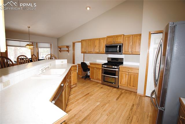 10820 Hungate Road Colorado Springs, CO 80908 - Photo 15 of 39
