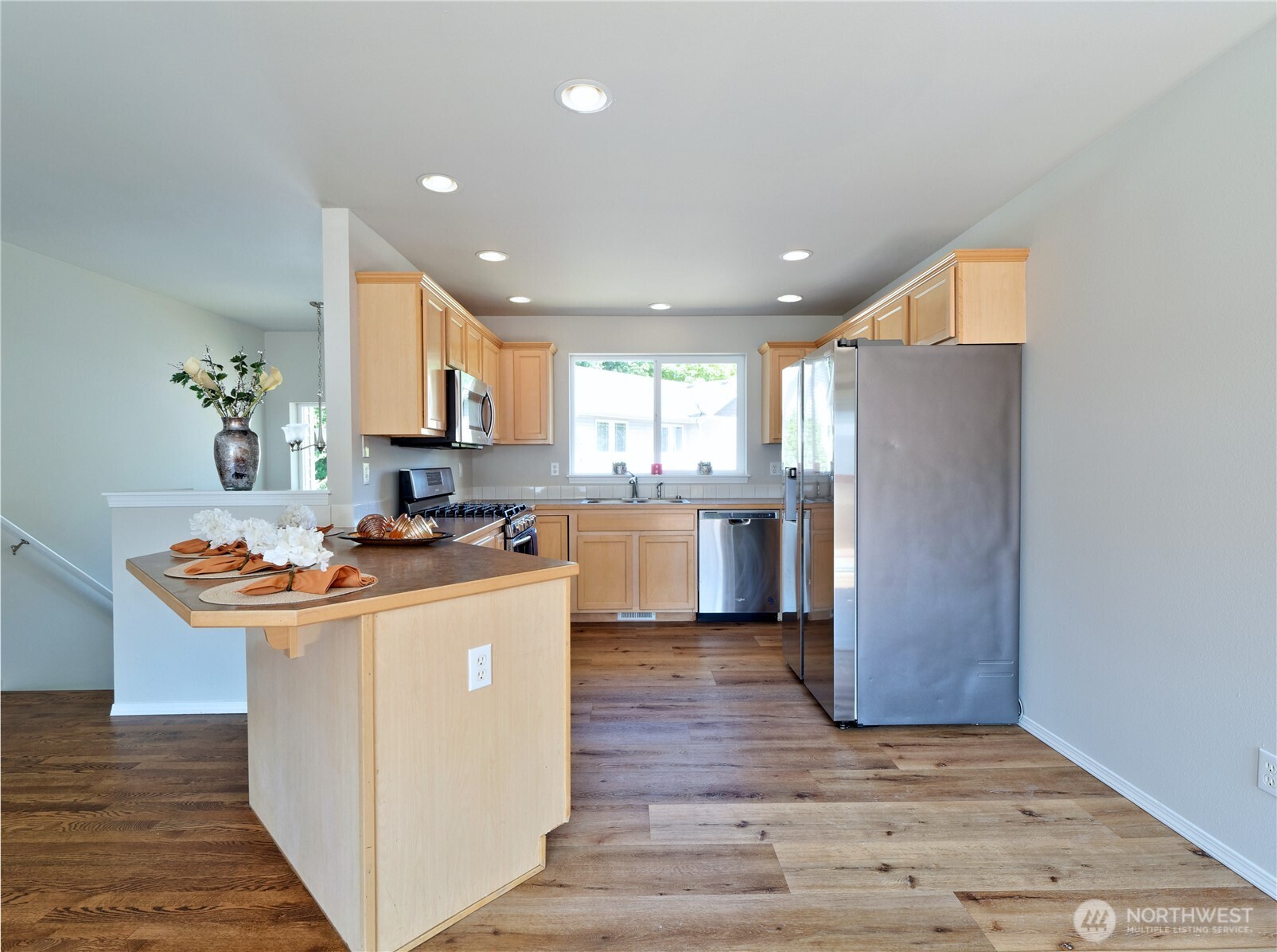 2409 Northeast 11th Court Renton, WA 98056 - Photo 6 of 28 Gallery Image 6