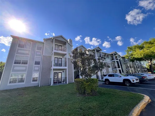 $1,250 | 2550 North Alafaya Trail, Unit 10102, Orlando, FL 32826