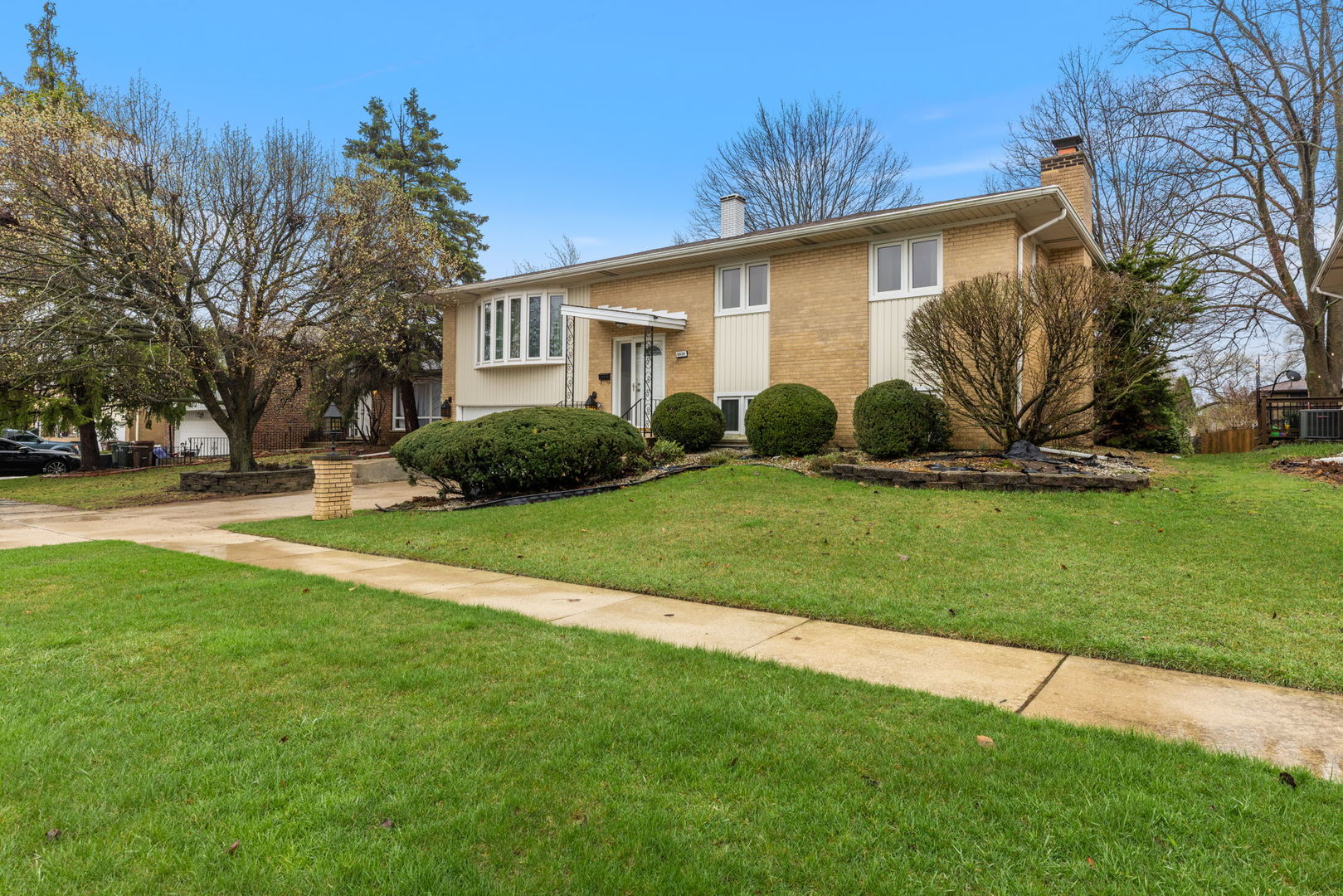 6424 Cedar Road Oak Forest, IL 60452 - Photo 2 of 28