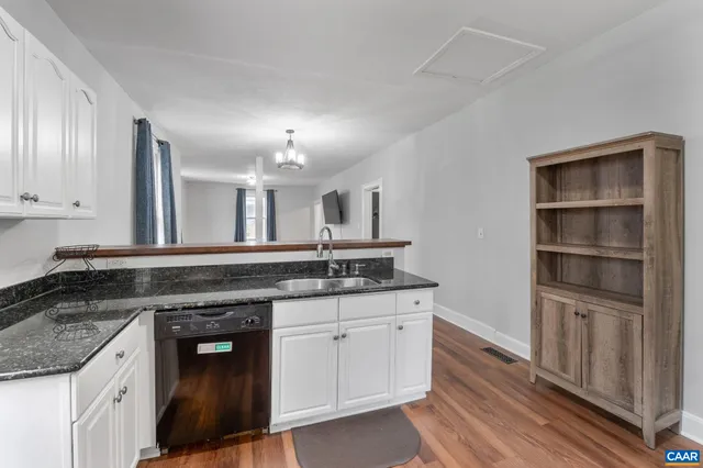 $530,000 | 800 Anderson Street, Charlottesville, VA 22903